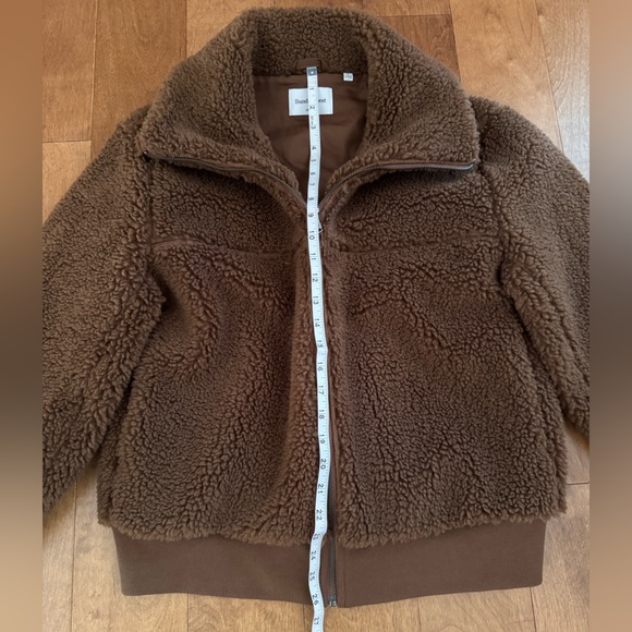 NWOT - ARITZIA - Sunday Best - Cozy Leche Jacket in Rich Camel - Picture 3 of 5